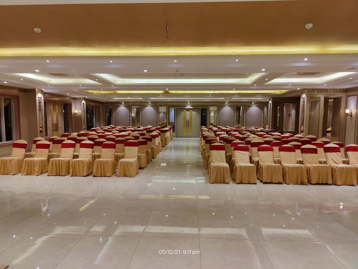 Mds Royal Resort Tulsipur Eksteriør bilde